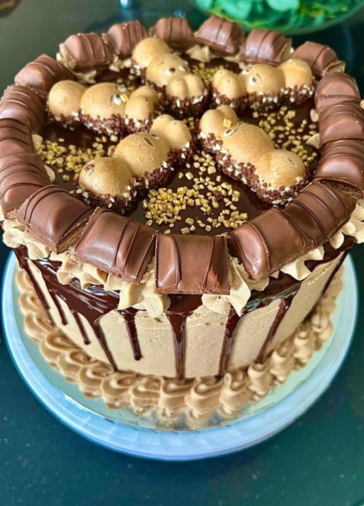Custom birthday cakes in Ospringe