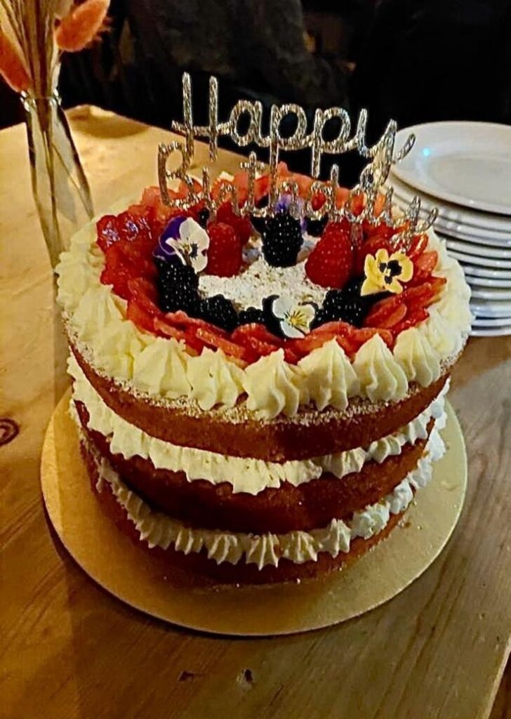Custom birthday cakes in Faversham