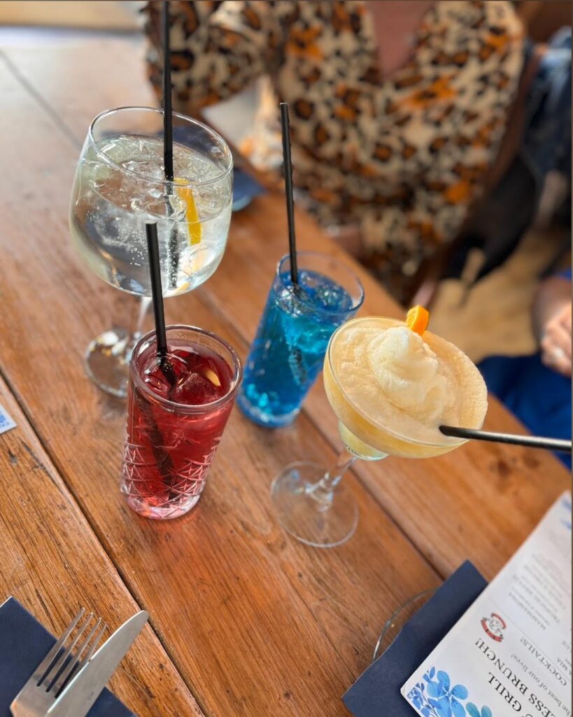 What is bottomless brunch
